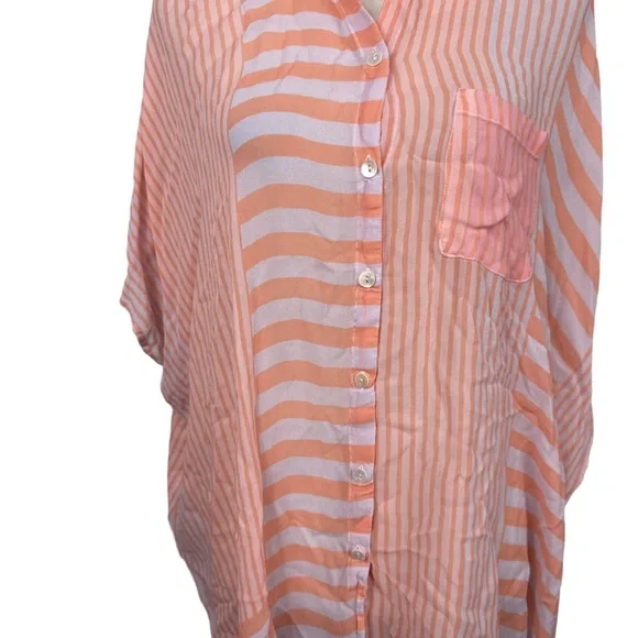 Saachi Striped peach and White Button-Up Shirt size large - Picture 2 of 11